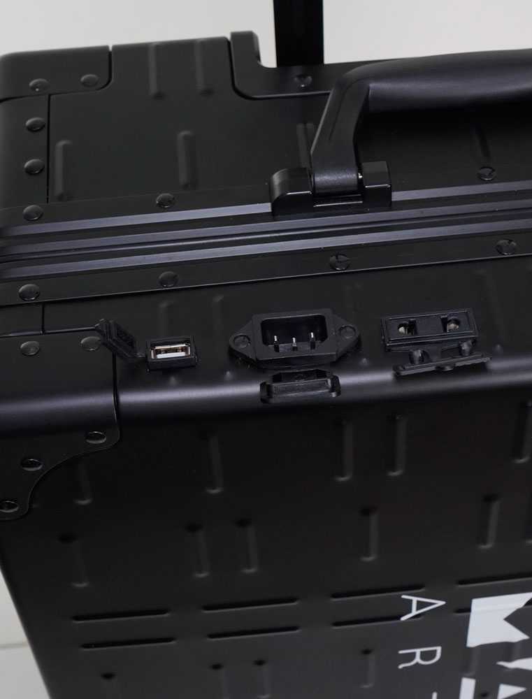 Postazione trucco con luci e specchio portatile - MAKE ARTIST