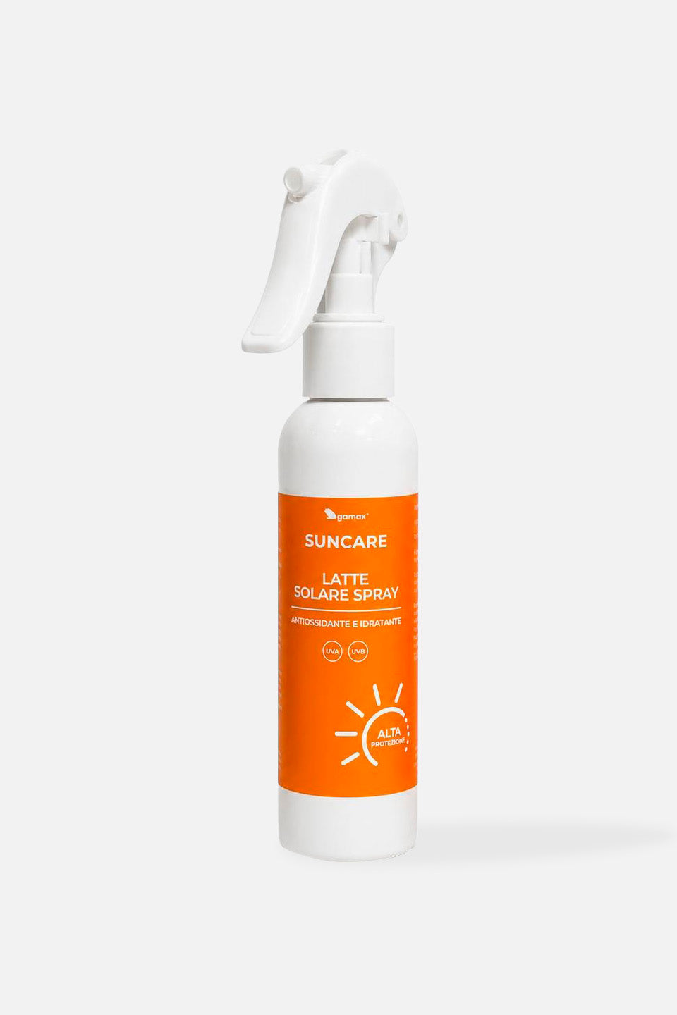 primo piano flacone con erogatore spray del latte solare protezione alta da 150 ml