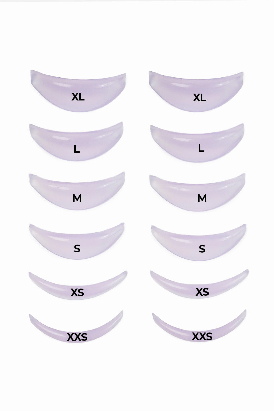 Panoramica delle sei dimensioni di bigodini curvi viola per laminazione ciglia coreana, dalla XL alla XXS, con le relative etichette di taglia sovrapposte (XL, L, M, S, XS, XXS) per ogni paio.