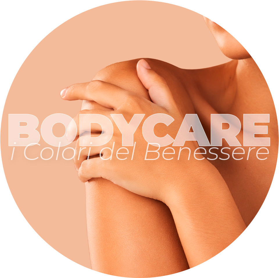 mezzo busto femminile, una mano poggiata sulla spalla con scritta BODYCARE