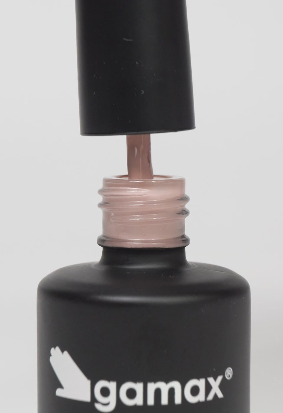 Video applicazione smalto semipermanente beige Dream