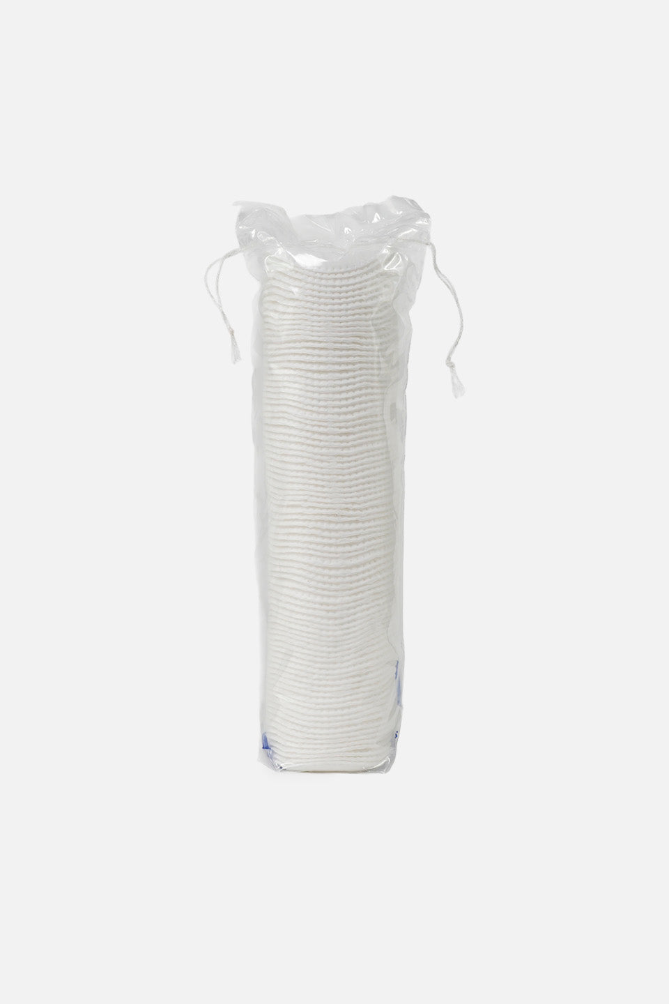 dischetti struccanti monouso in cotone impilati in un sacchetto di plastica