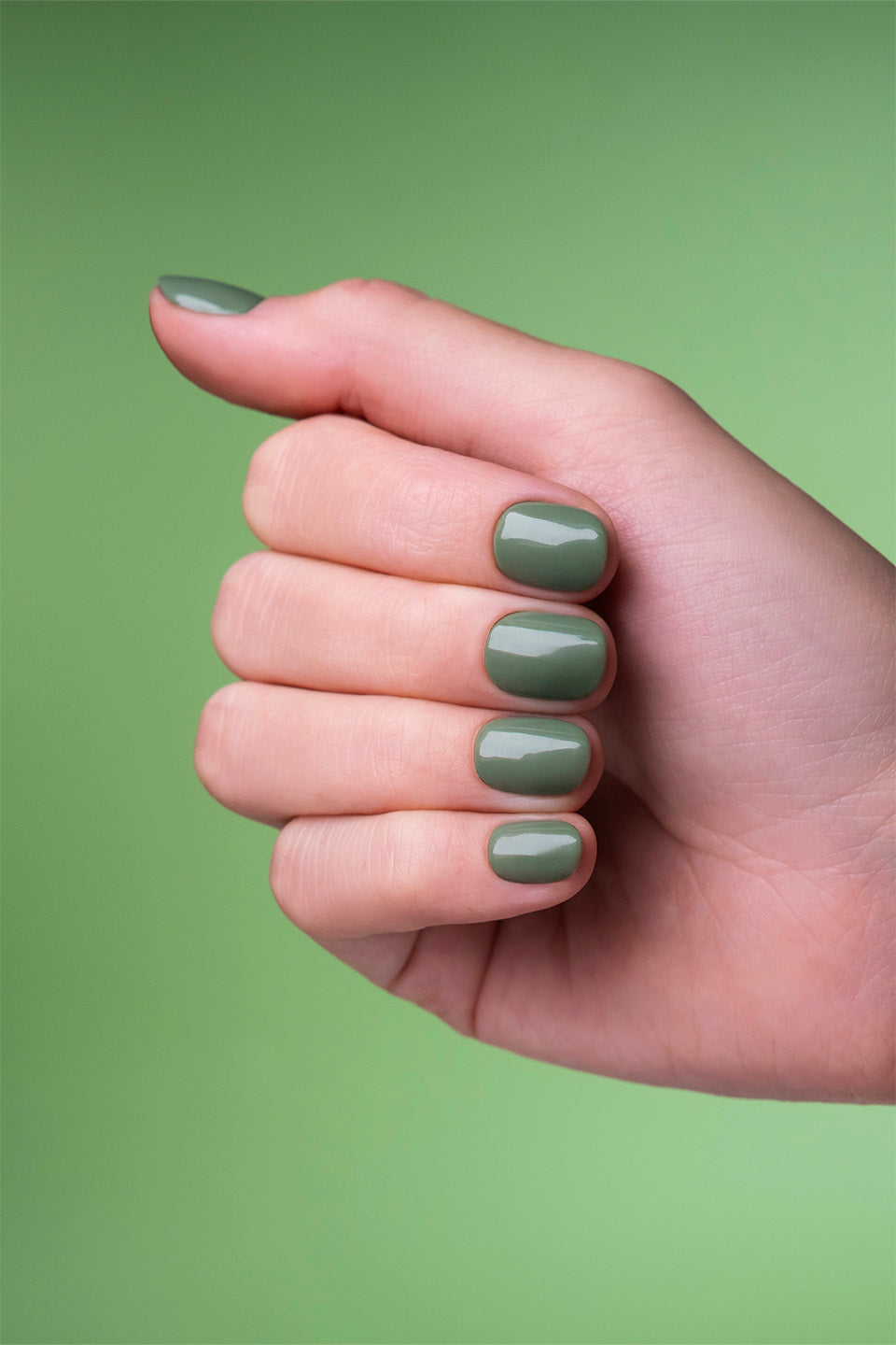 Semi-permanent nail polish military green Urbana 15 ml