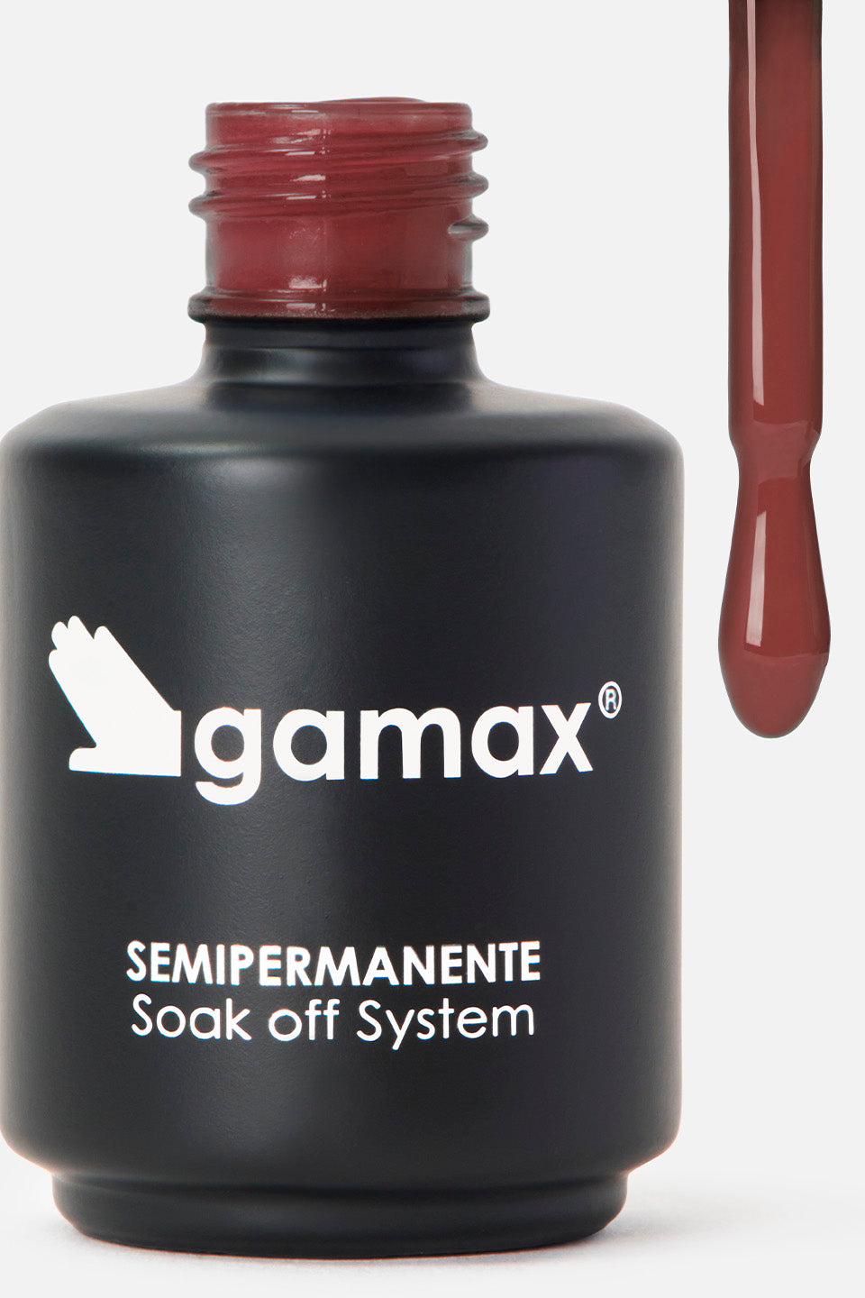 Flacone aperto di smalto semipermanente Gamax nero opaco, con pennello applicatore estratto che mostra il colore rosa scuro del prodotto.