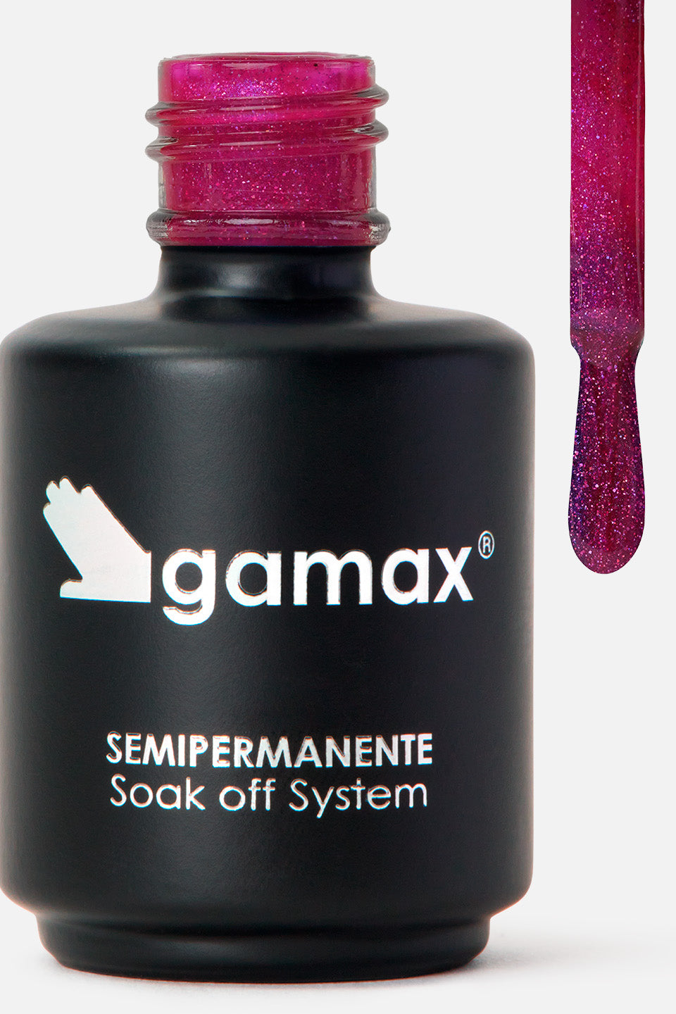 Flacone nero su sfondo neutro contenente smalto semipermanente gamax Cherry Bomb