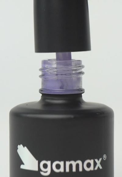 video che mostra dettaglio ravvicinato di texture, pennello e applicazione smalto semipermanente colore lavanda