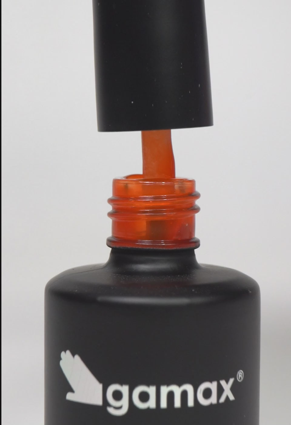 Video applicazione smalto arancione British