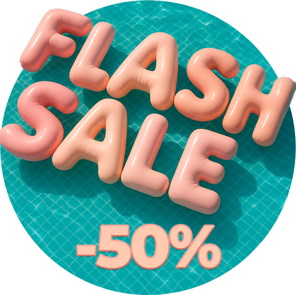bollino con sfondo piscina con una scritta 3D in sovra impressione rosa salmone "Flash sale"