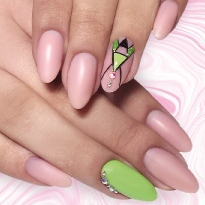 nail art rosa e verde