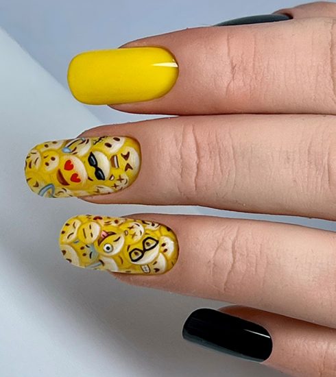 Nail Art realizzata con adesivi unghie emoji
